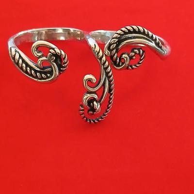 Carolyn Pollack Relios Sterling Silver Open Scroll double finger Ring – Crescent R Mark