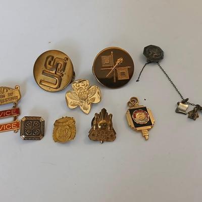 Lot of Vintage award Pins – Merit, Military, GSUSA, 4-H, Rainbow Girls, Masonic & More