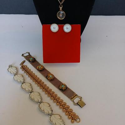 Vintage Jewelry Lot – Vintage Mustard Seed Faith Jewelry Set – Pendant Necklace & Earrings and Retro Bracelets 1940's! RETRO