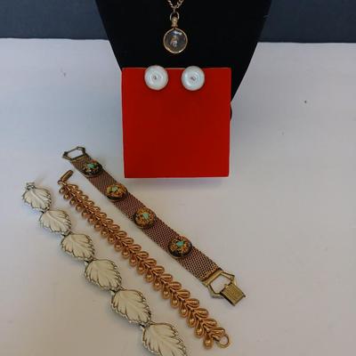 Vintage Jewelry Lot – Vintage Mustard Seed Faith Jewelry Set – Pendant Necklace & Earrings and Retro Bracelets 1940's! RETRO