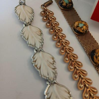 Vintage Jewelry Lot – Vintage Mustard Seed Faith Jewelry Set – Pendant Necklace & Earrings and Retro Bracelets 1940's! RETRO