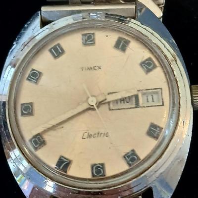 Lot of 3 Vintage Men’s Wristwatches – Timex Electric, Westclox, & Parts Watch