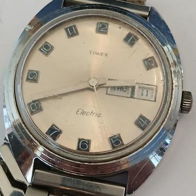 Lot of 3 Vintage Men’s Wristwatches – Timex Electric, Westclox, & Parts Watch