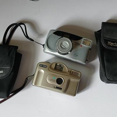 Lot of 2 Kodak 35mm Point & Shoot Cameras with Cases – FunSaver & Cameo