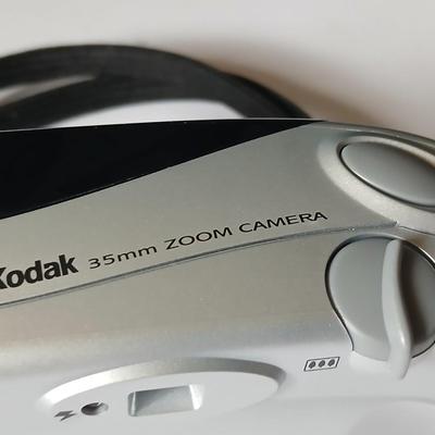 Lot of 2 Kodak 35mm Point & Shoot Cameras with Cases – FunSaver & Cameo