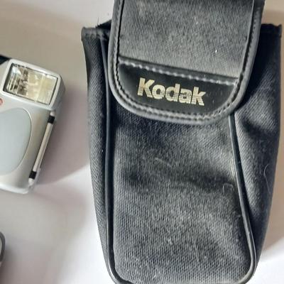 Lot of 2 Kodak 35mm Point & Shoot Cameras with Cases – FunSaver & Cameo