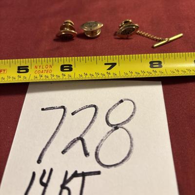 14 KT Du Pont Pins