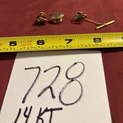 14 KT Du Pont Pins