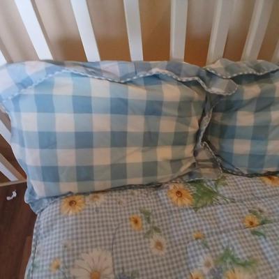 Vintage Queen Bedding Set – Gingham & Daisy Floral, 3 Piece Reversable