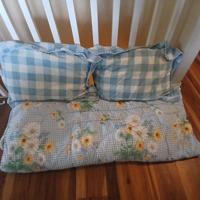 Vintage Queen Bedding Set – Gingham & Daisy Floral, 3 Piece Reversable
