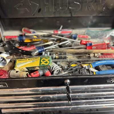Sale Photo Thumbnail #30: ? Loaded Husky Tool Chest – 5-Drawer with Tools + Lock & Key ?
This solid Husky tool chest comes fully stocked with a wide variety of hand tools, hardware, and shop essentials—ready for your garage, workshop, or job site. Heavy-duty steel construction