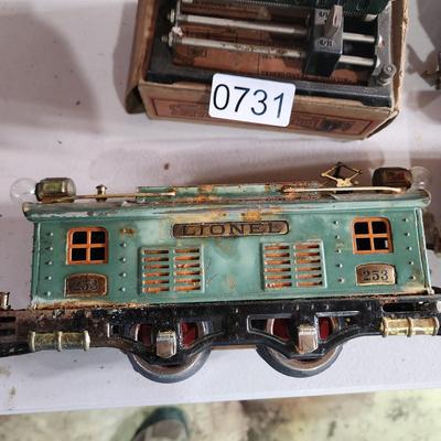 Lionel Prewar 296 Set untested for parts 257 3 607's 1 308