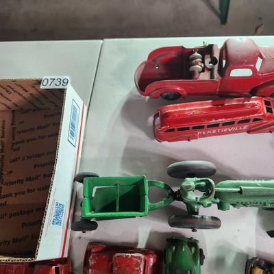 Mixed Lot of Die Cast Cars Trucks Farmall , Hubley, Metal Masters, Tootsietoy,