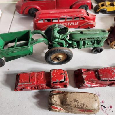 Mixed Lot of Die Cast Cars Trucks Farmall , Hubley, Metal Masters, Tootsietoy,