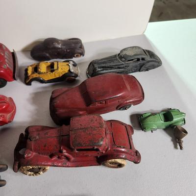 Mixed Lot of Die Cast Cars Trucks Farmall , Hubley, Metal Masters, Tootsietoy,