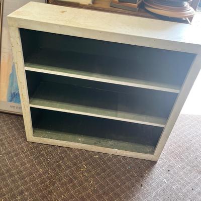 Lot 242 Small wood bookshelf