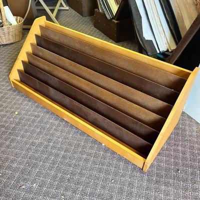 Lot 255 Table top card rack
