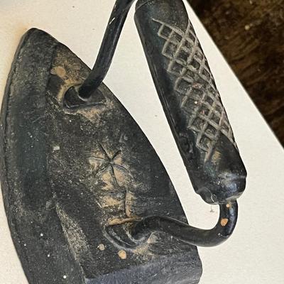 Lot 268 Antique Sad Irons