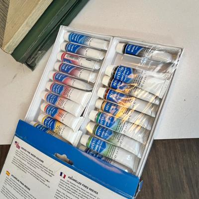 Lot 273 Art Supplies