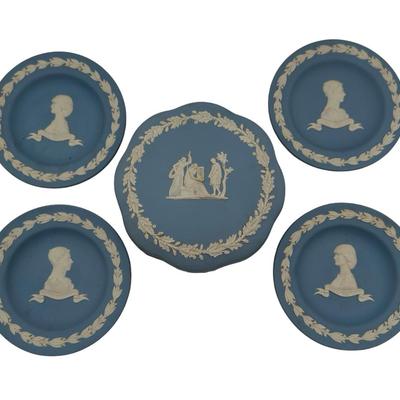 Wedgwood Jasperware Collection – 4 Portrait Plates & Trinket Box