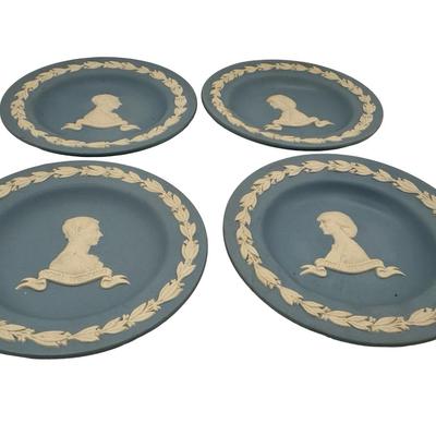 Wedgwood Jasperware Collection – 4 Portrait Plates & Trinket Box