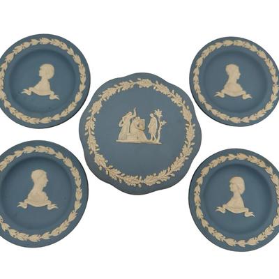 Wedgwood Jasperware Collection – 4 Portrait Plates & Trinket Box