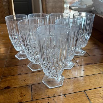 Sale Photo Thumbnail #117: Elegant cut glass tumblers with hexagonal bases and a vintage-inspired diamond pattern. Perfect for water, cocktails, or display.