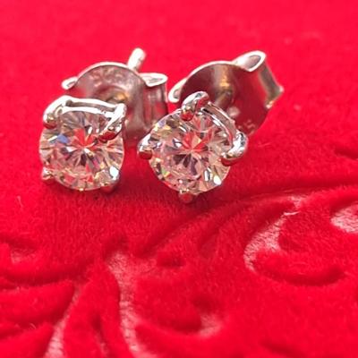 Lab grown Diamond Earrings 1 ct