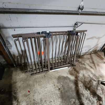 2 Cumbor Portable Safety Gates