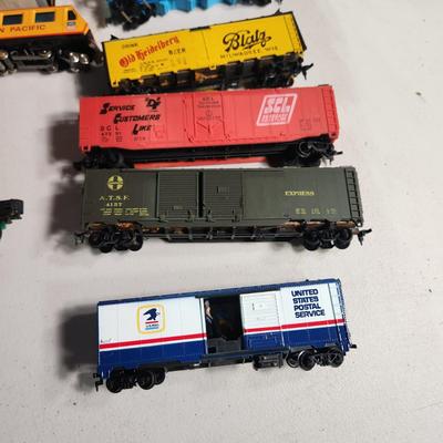 Mixed Train Lot Mostly HO scale