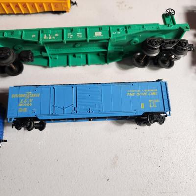 Mixed Train Lot Mostly HO scale