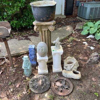 Miscellaneous Garden Yard Art - Stone, Ceramic, Cast Iron