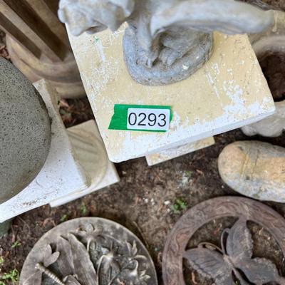 Miscellaneous Garden Yard Art - Stone, Ceramic, Cast Iron