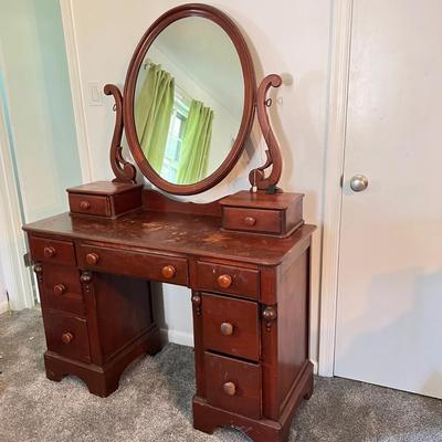 Vintage Solid Wood Vanity