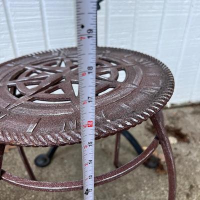 Yard Plant Stands Lot
