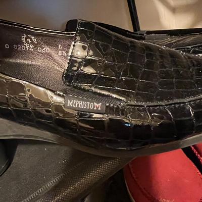 Big Lot Designer Women’s Size 9 Shoes