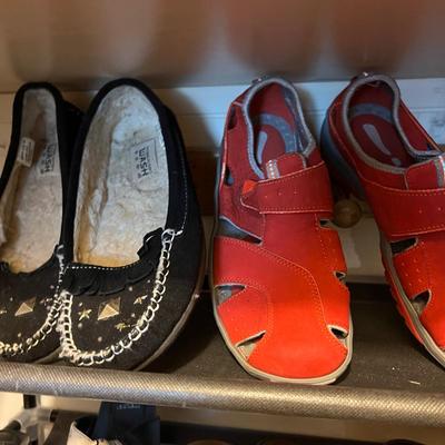 Big Lot Designer Women’s Size 9 Shoes