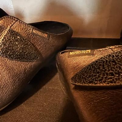 Big Lot Designer Women’s Size 9 Shoes