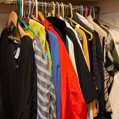 Lot Women’s Clothing - High Quality, Eruopean Designers, Sz L-XL