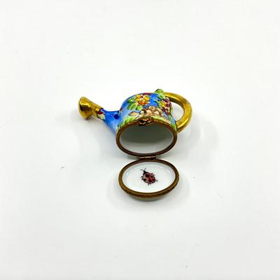 Sale Photo Thumbnail #363: Measurements:
2" in height, 3" in width