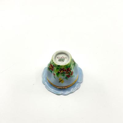 Sale Photo Thumbnail #381: Bottle is not original to piece
Signed by Nadi. Collection
Measurements:
2.75' in diameter, 2" in height