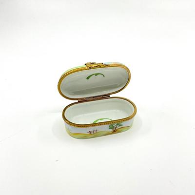 Sale Photo Thumbnail #384: Handpainted Country Scene
Measurements:
2.75" in width, 1.5" in height