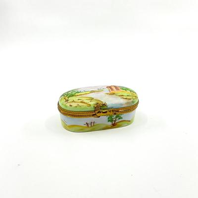 Sale Photo Thumbnail #382: Handpainted Country Scene
Measurements:
2.75" in width, 1.5" in height