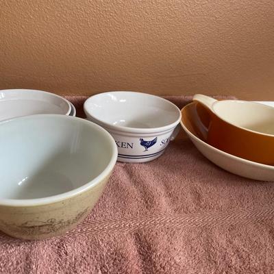 Small bowls including Pyrex