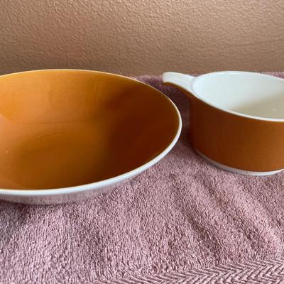 Small bowls including Pyrex