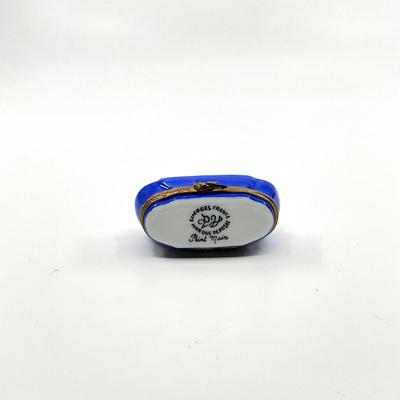 Sale Photo Thumbnail #389: Measurements:
2" in width, 1.5" in height