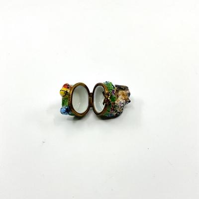 Sale Photo Thumbnail #407: Signed by P.P.A
Measurements:
1.75" Height, 0.5" Diameter