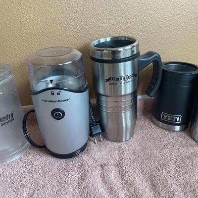 Coffee grinder with mugs & can holders