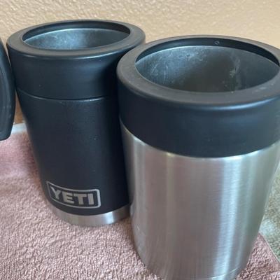 Coffee grinder with mugs & can holders
