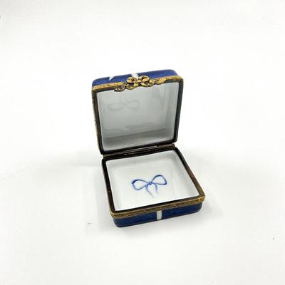 Sale Photo Thumbnail #411: Measurements:
1.75" Width, 1.25"Height